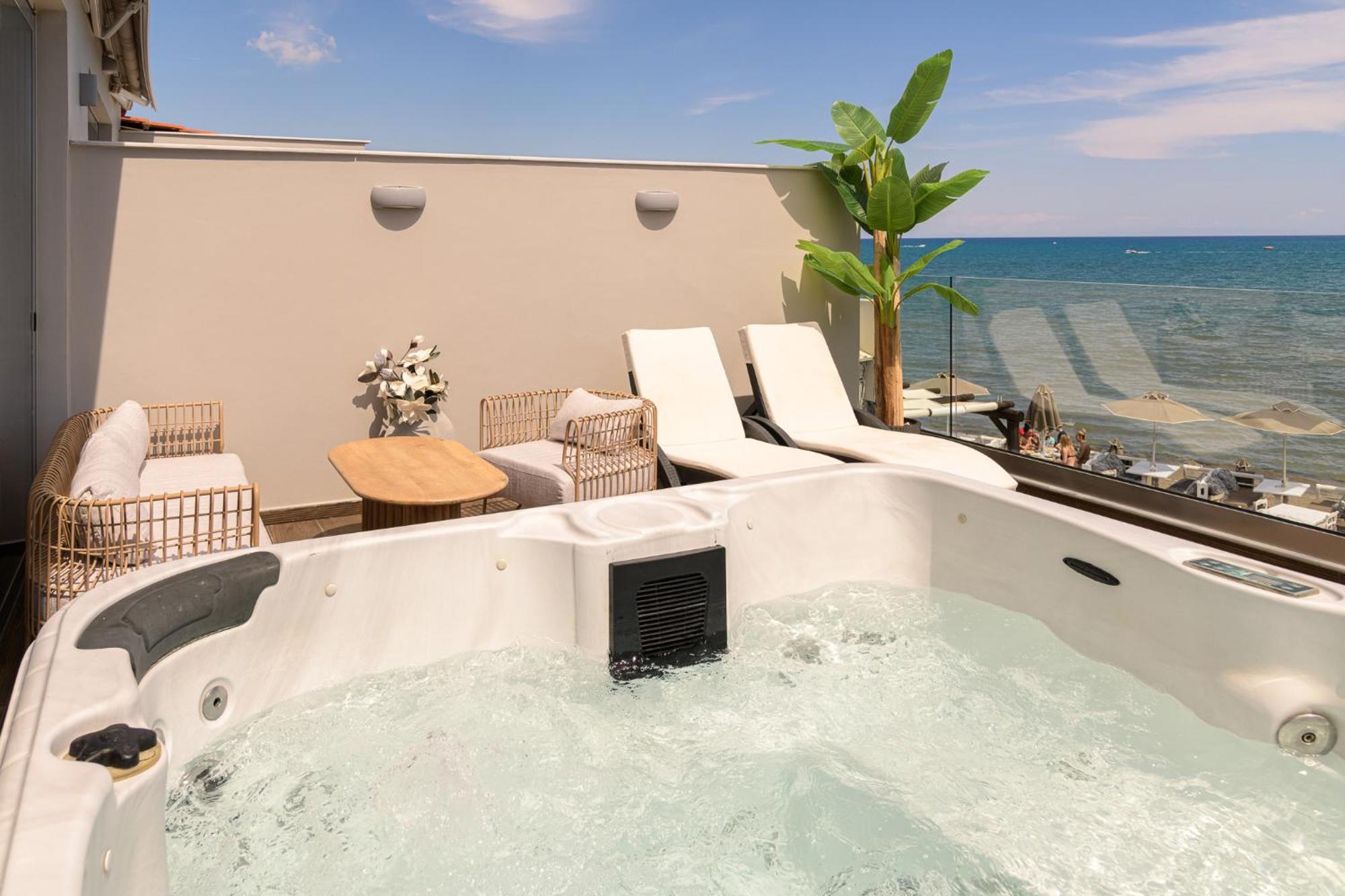 Pearl Luxury Living Laganas